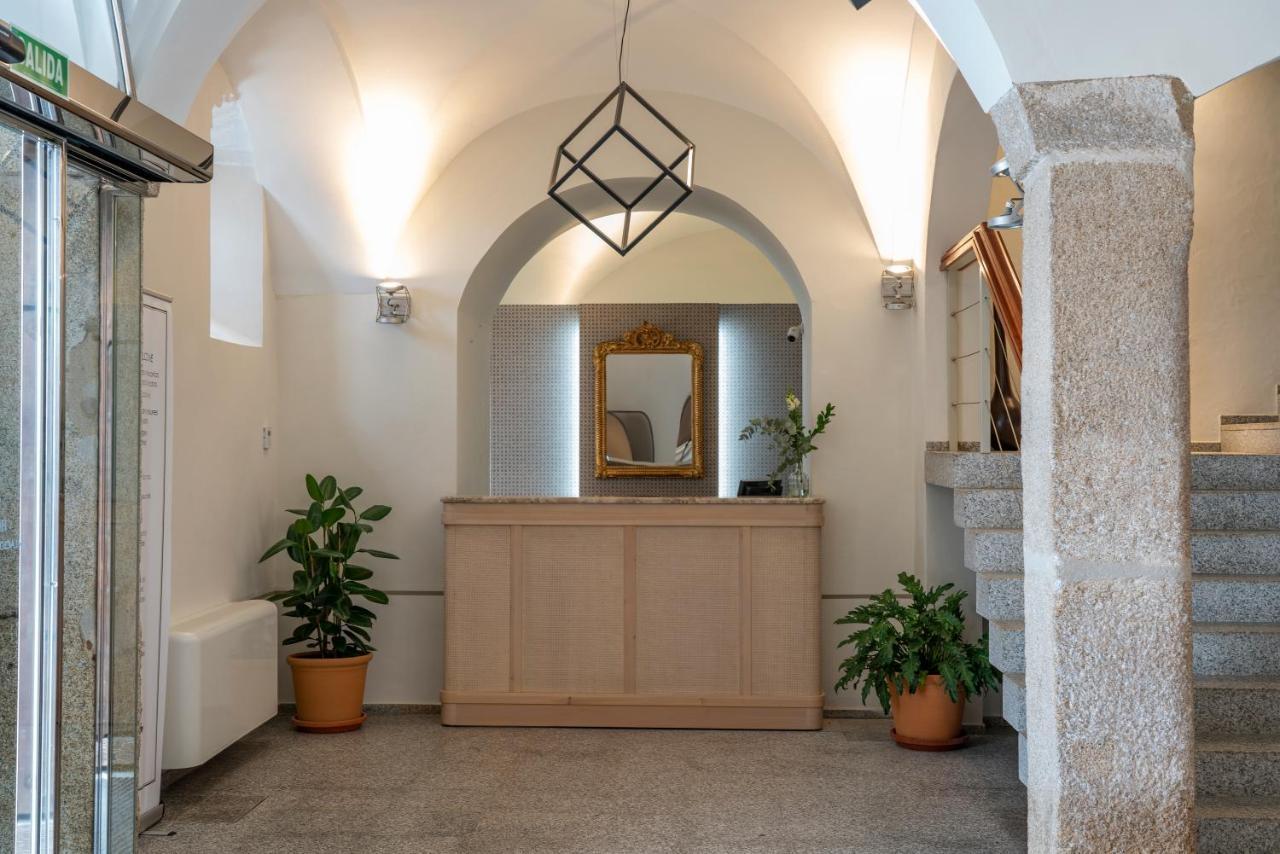 Hospes Palacio De Arenales & Spa Caces Zewnętrze zdjęcie Reception