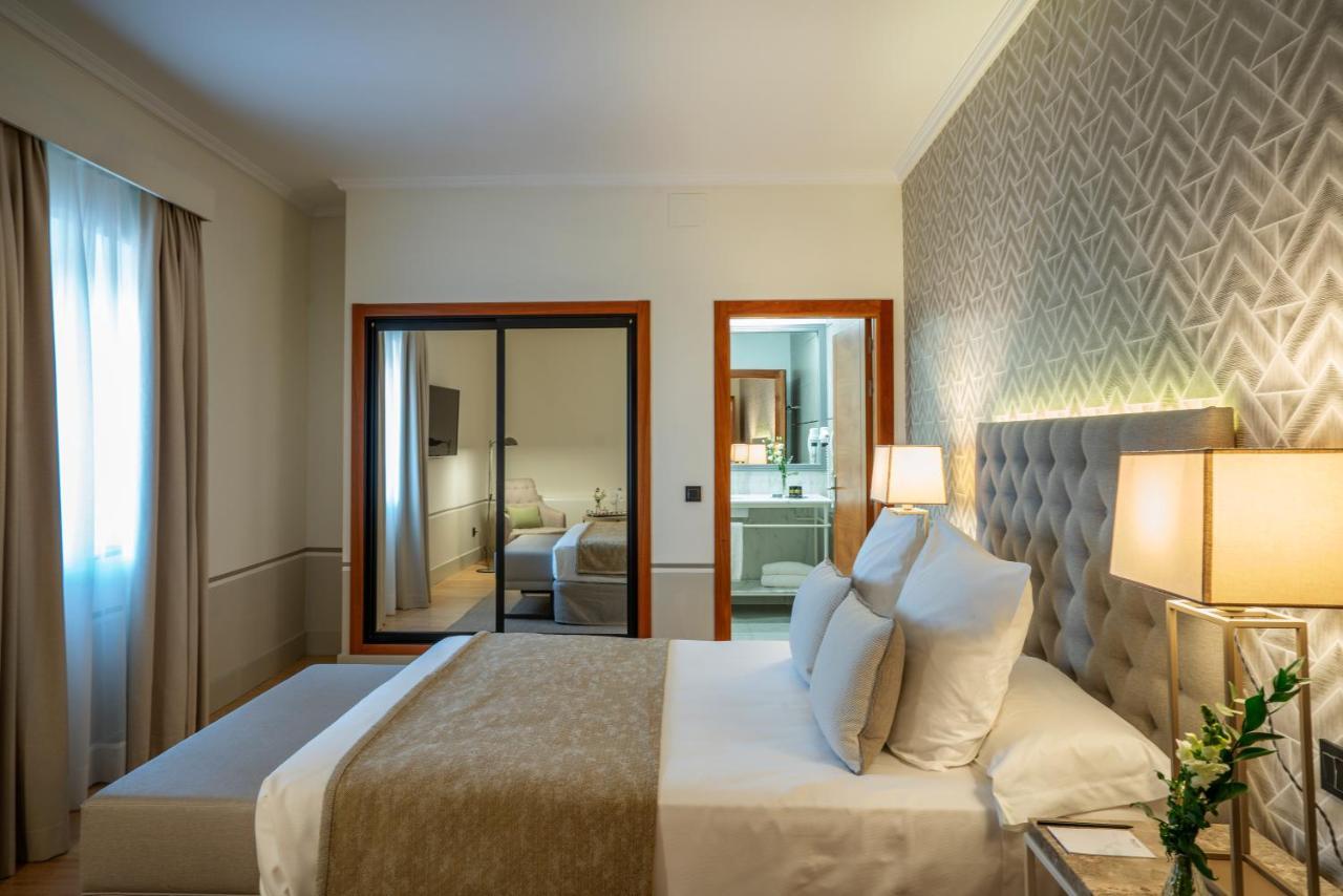 Hospes Palacio De Arenales & Spa Caces Zewnętrze zdjęcie A bedroom at the hotel