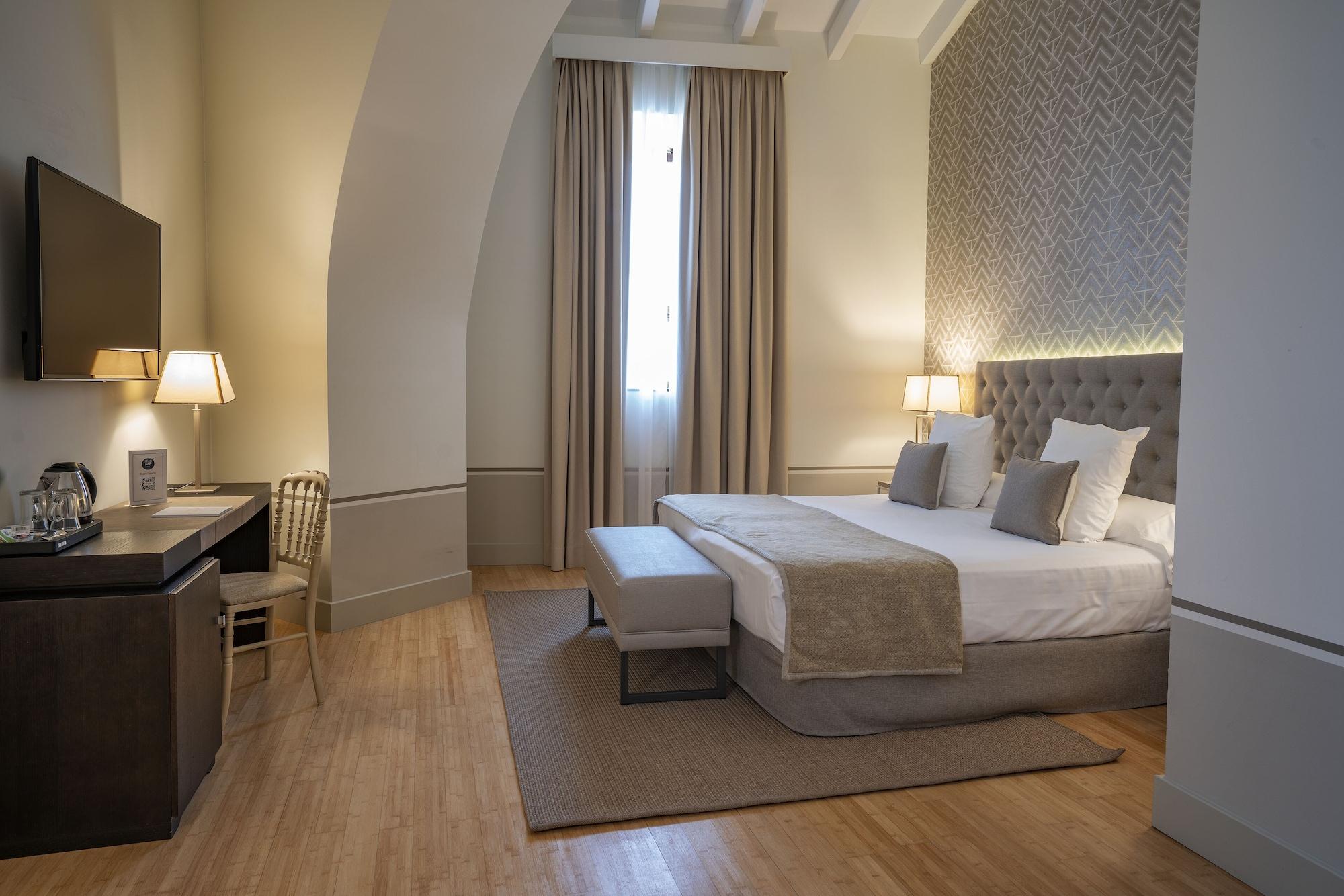 Hospes Palacio De Arenales & Spa Caces Zewnętrze zdjęcie A room at the hotel