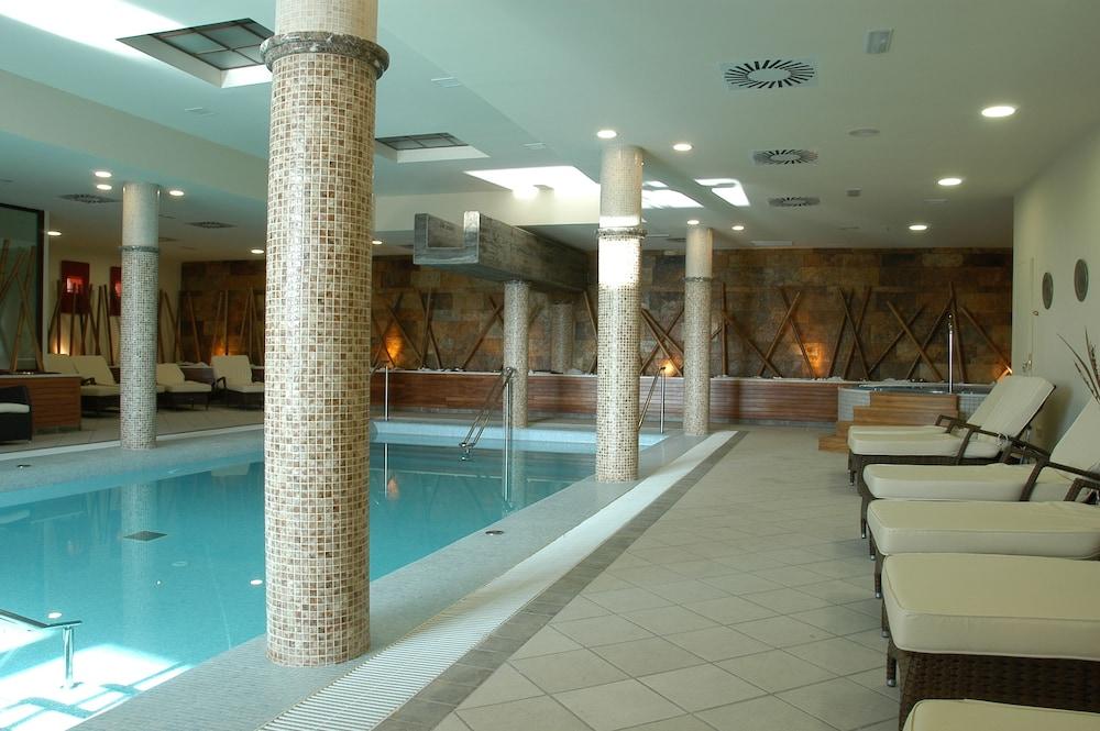 Hospes Palacio De Arenales & Spa Caces Zewnętrze zdjęcie Spa