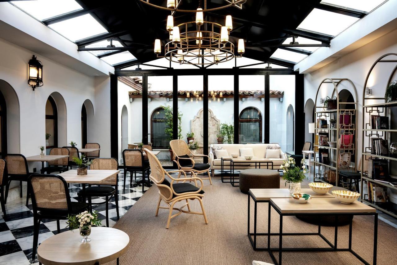 Hospes Palacio De Arenales & Spa Caces Zewnętrze zdjęcie Library