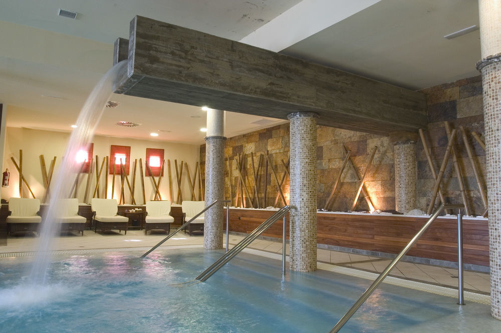 Hospes Palacio De Arenales & Spa Caces Zewnętrze zdjęcie Spa at the Hotel